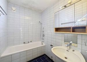 Spacieux 4.5 p de 91 m2 avec potentiel  - 2 balcons