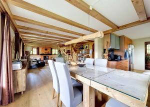 Grand chalet de 3 appartements avec vue panoramique