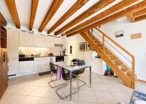 Duplex de 2,5 pièces au centre-ville avec terrasse