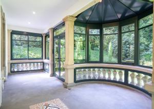 Sublime maison de ville dans un écrin de verdure