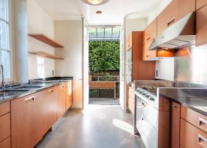 Sublime maison de ville dans un écrin de verdure