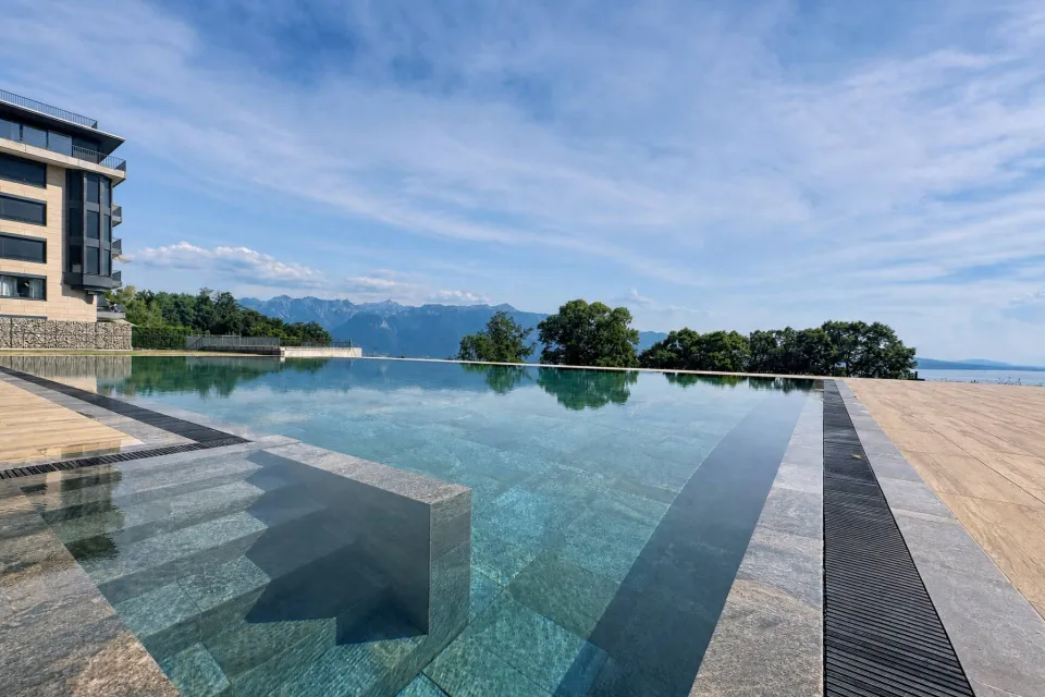 Bel appartement récent de 3.5 pièces avec grand balcon et vue sur le Lac 