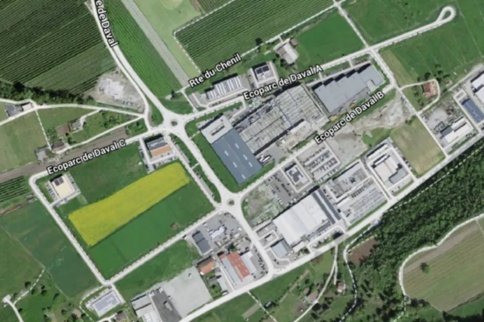 Terrain avec emplacement idéal au coeur d'un pôle industriel en DDP