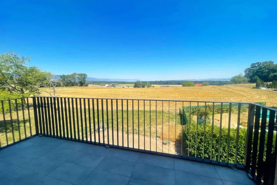 Appartement 2.5 pièces à Pampigny avec vue dégagée