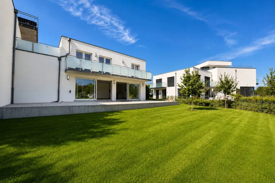 Villa de 5.5 pièces avec terrasse et jardin