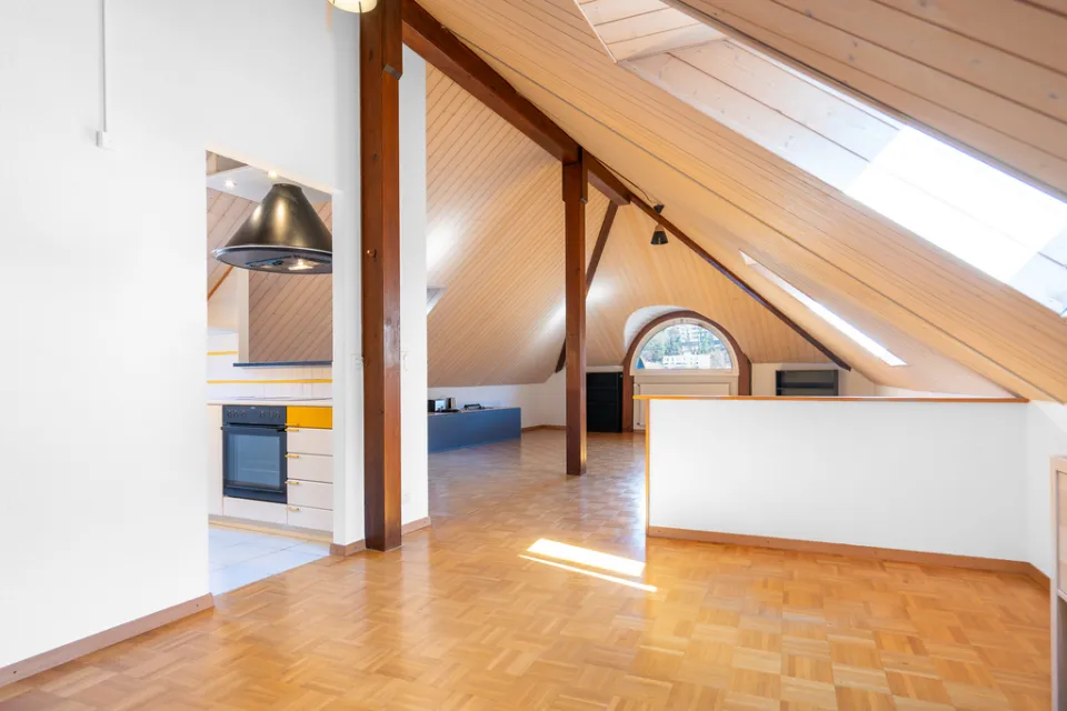 Studio en attique au centre de Lausanne
