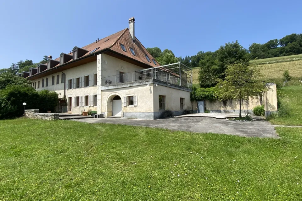 A louer, grand appartement