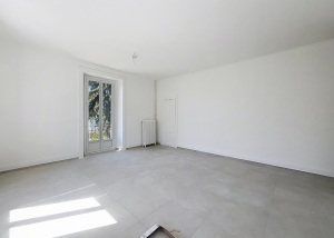 4.5 pièces avec petit balcon - Bvd d'Arcangier 1