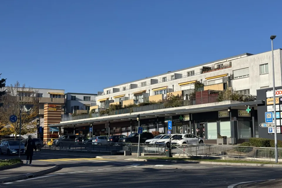 Place de parc intérieure à louer à côté de la Gare de St-Prex