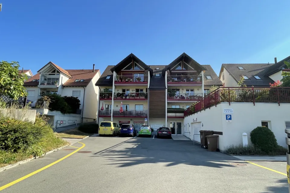 Place de parc à louer à Crissier