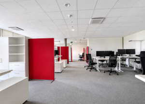 Grande surface de bureaux moderne et modulable