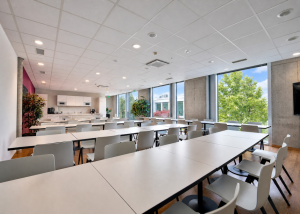 Grande surface de bureaux moderne et modulable