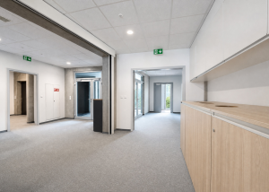 Grande surface de bureaux moderne et modulable