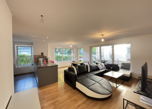 Bel appartement de 3 pièces dans un immeuble récent