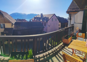 Bel appartement de 3 pièces au 2ème avec vue sur le lac