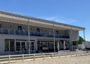 Restaurant club house, avec terrasse, à louer