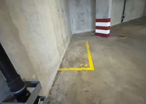 Place de parc moto intérieure disponible à Lausanne