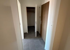 Spacieux 1 pièce entièrement rénové