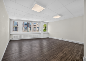 Surface commerciale-Bureau de 100m2