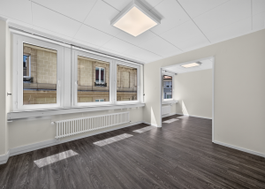 Surface commerciale-Bureau de 100m2