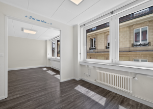 Surface commerciale-Bureau de 100m2