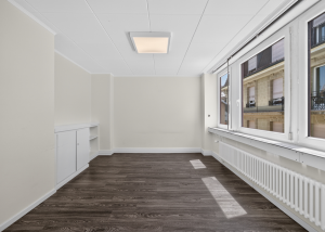 Surface commerciale-Bureau de 100m2