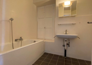 Appartement de 2,5 pièces au 3ème étage, sans ascenseur