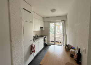 À louer - spacieux appartement de 5.5pcs au 4ème étage